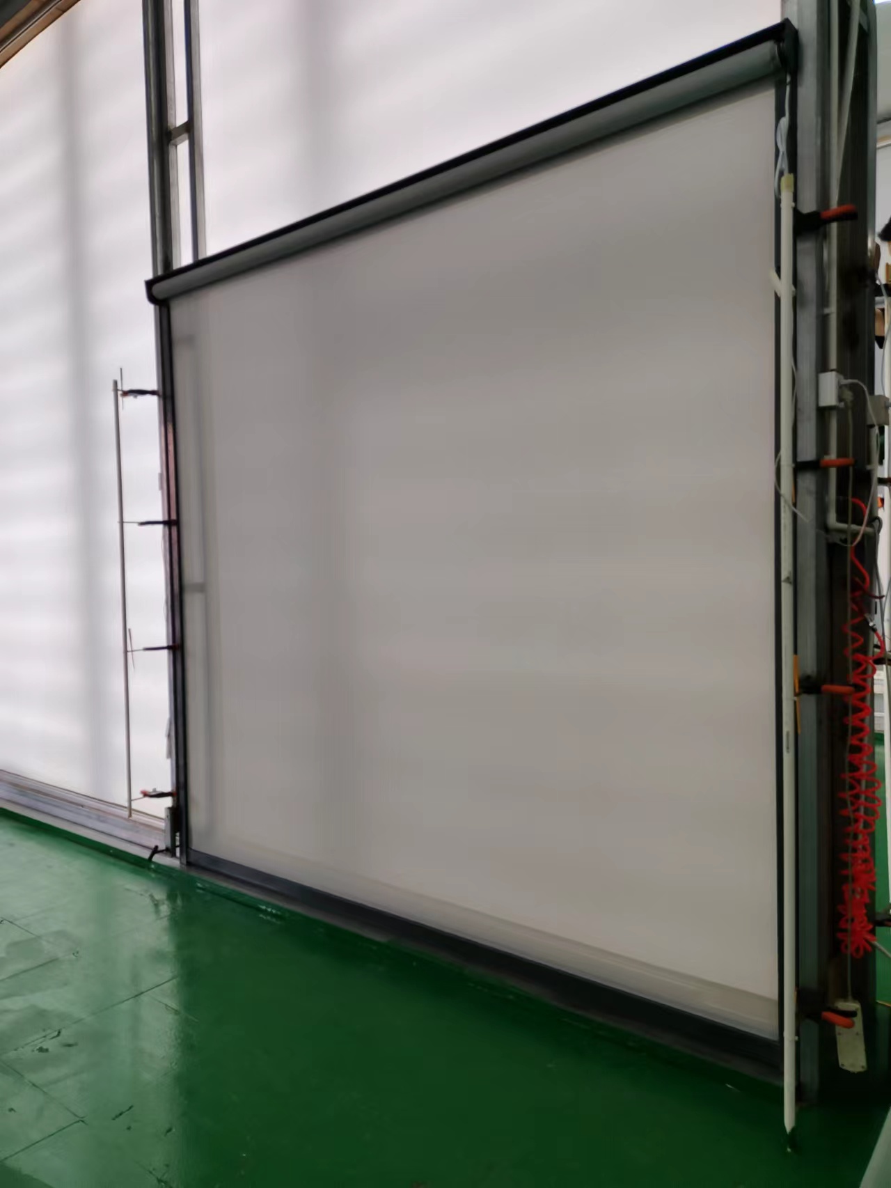 Водонепроницаемые уличные жалю – обзор и цена Outdoor Power Roller Shades